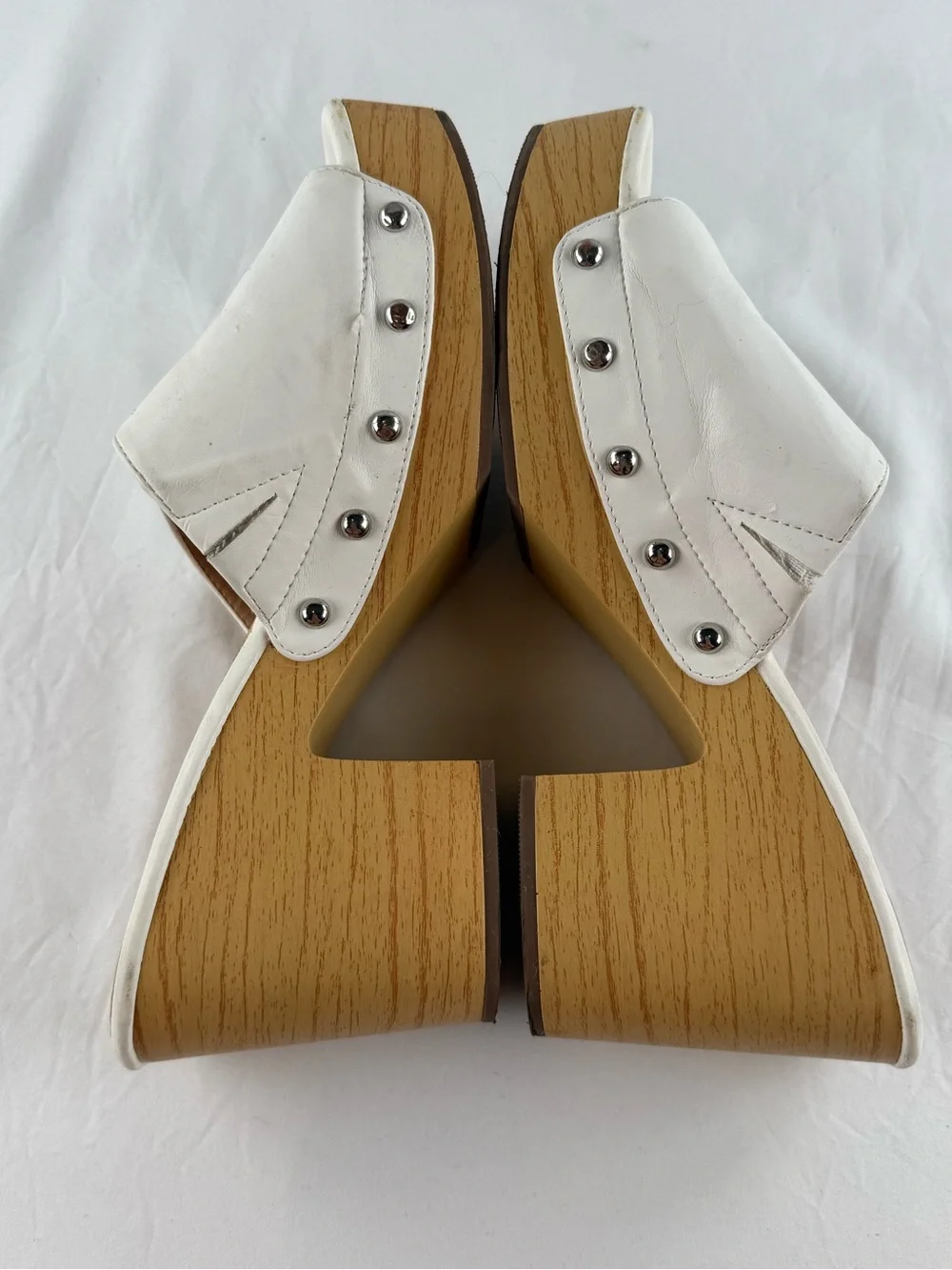 Forever 21 White Faux Leather Platform Clog Mules with Wood-Effect Heel - Picture 4 of 6